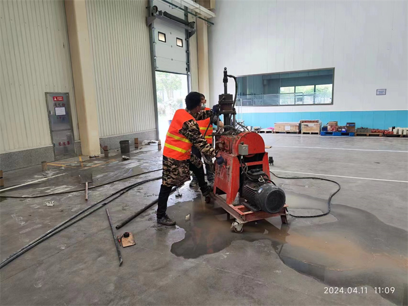 斗门厂房地面下沉塌陷注浆加固施工